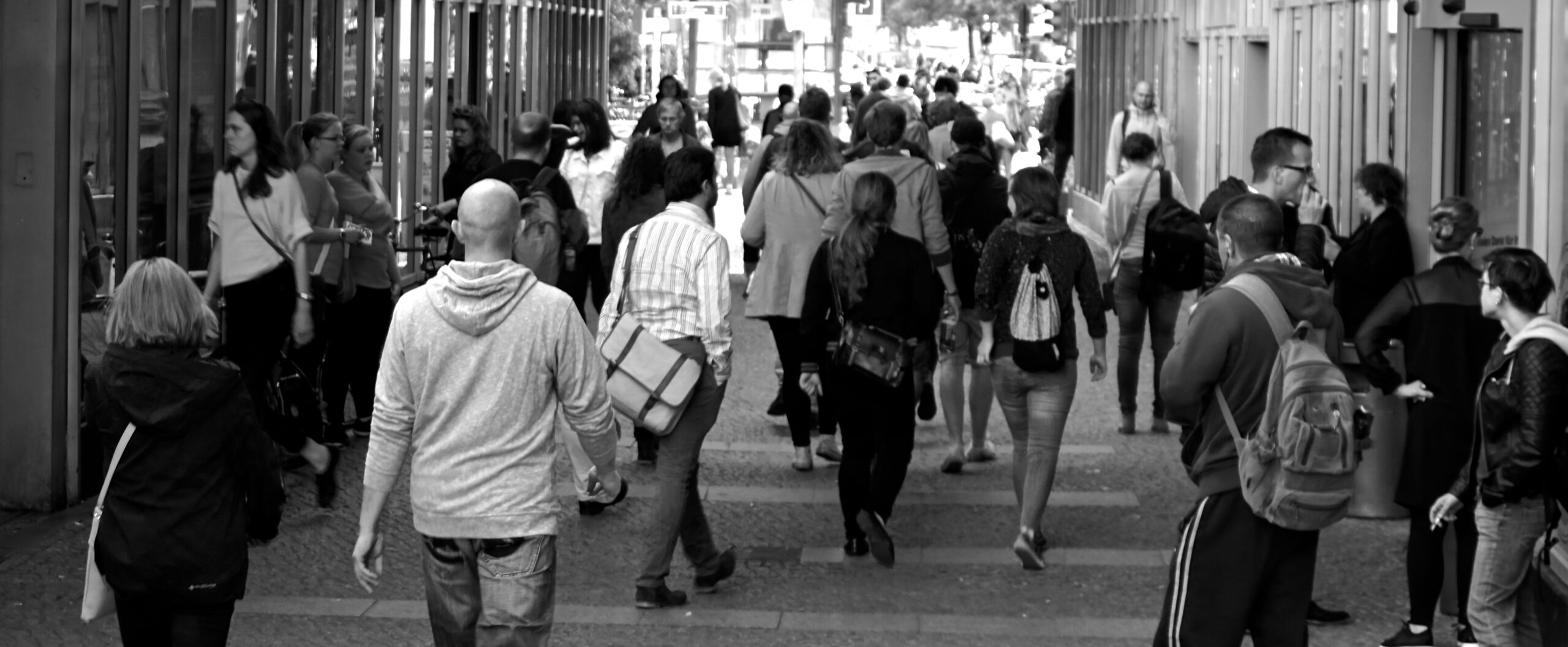 Popolazione folla gente per strada foto in bianco e nero popolazione demografia