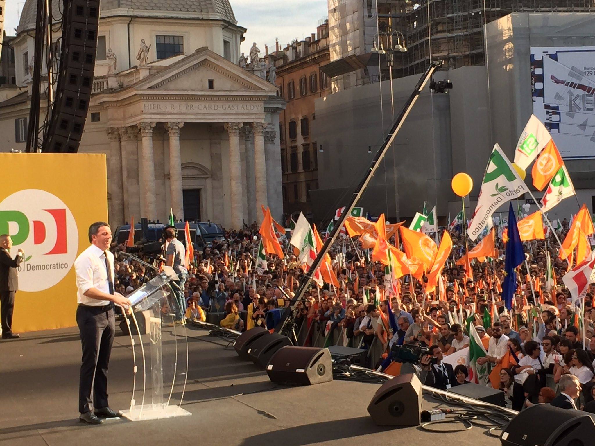 Renzi, sivainpiazza, referendum