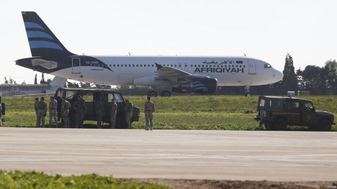 Libia, Malta aereo dirottato