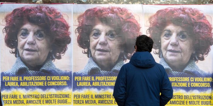 Manifesti ministro Fedeli