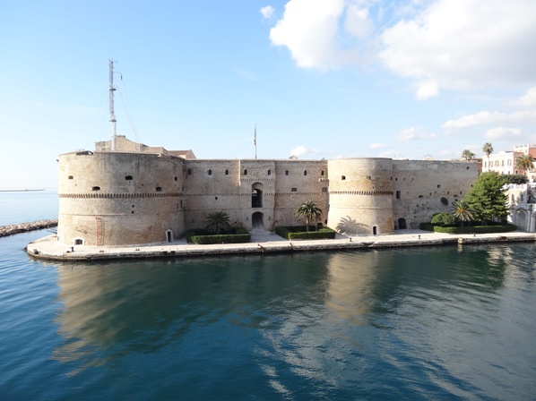 sondaggi elettorali taranto, elezioni comunali 2017 - veduta del castello aragonese