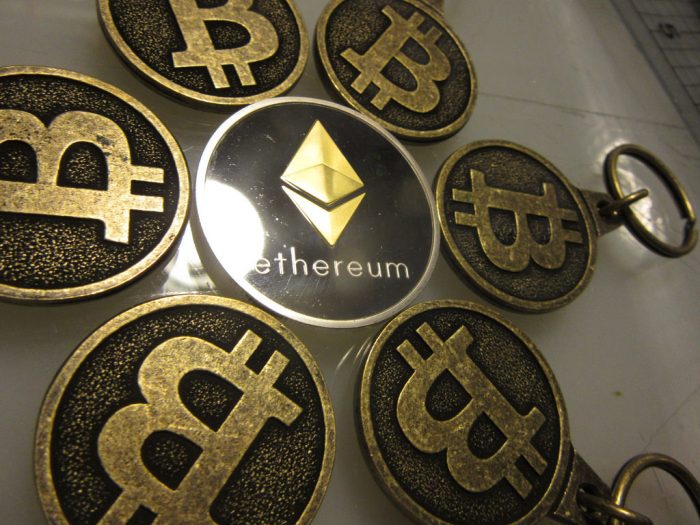 Bitcoin ed Ethereum a confronto