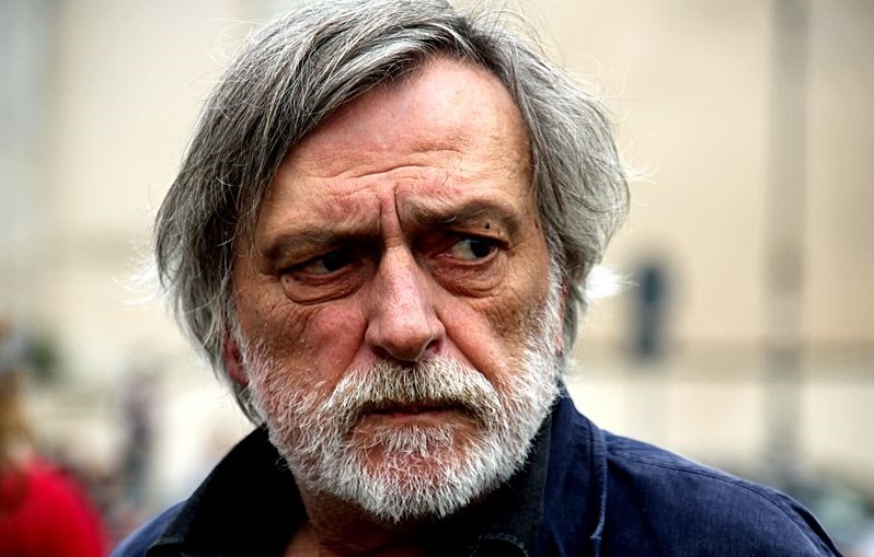 Gino Strada contro Minniti sui migranti: è uno sbirro