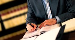 quanto guadagna un avvocato e come diventarlo