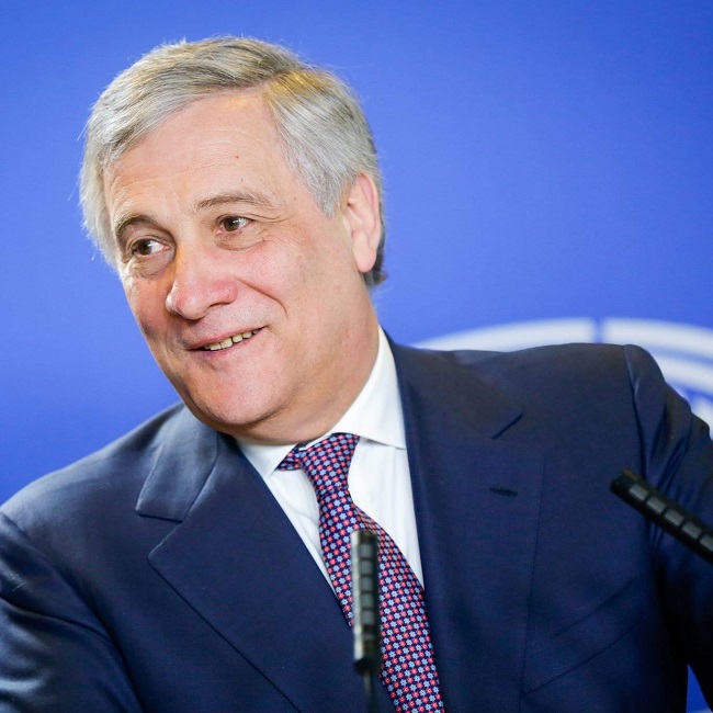 Reddito di cittadinanza Tajani contro il M5S 'non risolve i problemi'