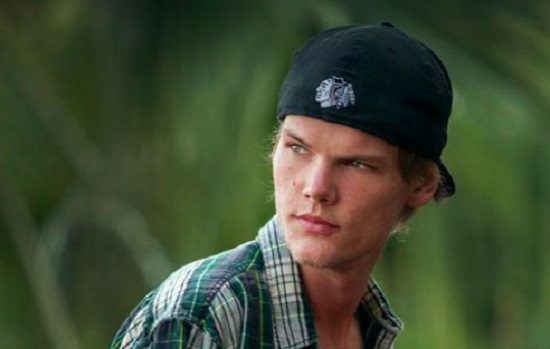 Avicii causa morte: suicidio con pezzo di vetro