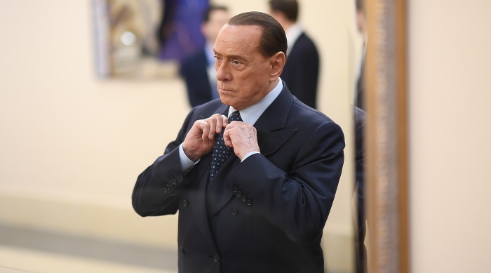 Silvio Berlusconi riabilitato sondaggi elettorali Governo ultime notizie: telefonata Renzi-Salvini
