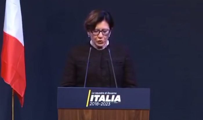 Elisabetta Trenta: chi è il nuovo ministro della Difesa M5S