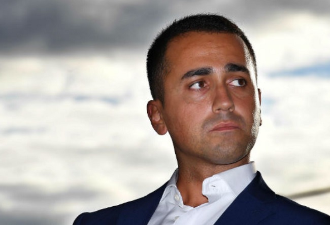 Governo ultime notizie Luigi DI Maio difende def