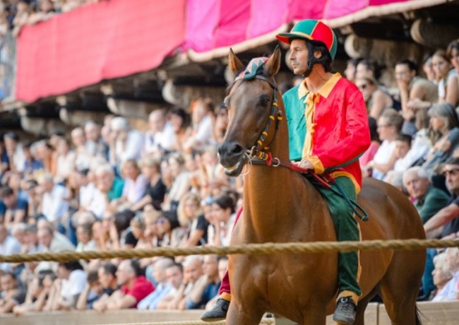 Palio di Siena 2018 ordine d'arrivo e risultato, ecco chi ha vinto contrada drago andrea mari