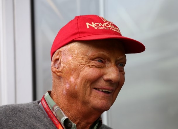 Niki Lauda è gravissimo condizioni di salute dopo il trapianto al polmone
