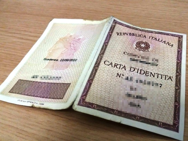 carta d'identità scaduta o smarrita. cosa fare e costi.