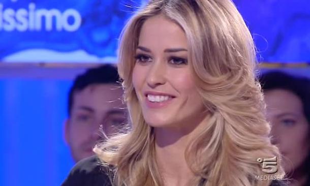 Elena Santarelli: malattia figlio e marito, come sta e che tumore ha