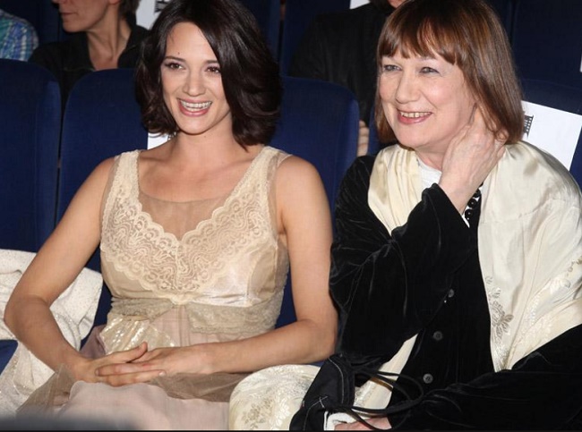 Daria Nicolodi oggi figli e carriera, chi è la madre di Asia Argento