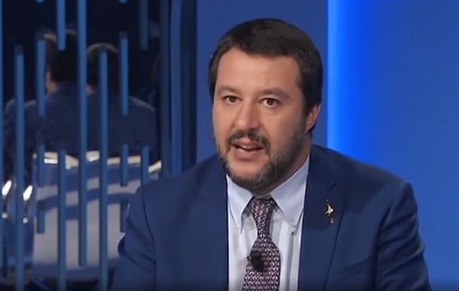 Quanto guadagna Matteo Salvini? Pensioni notizie oggi Quota 100 senza penalizzazioni, Matteo Salvini 'in partenza'