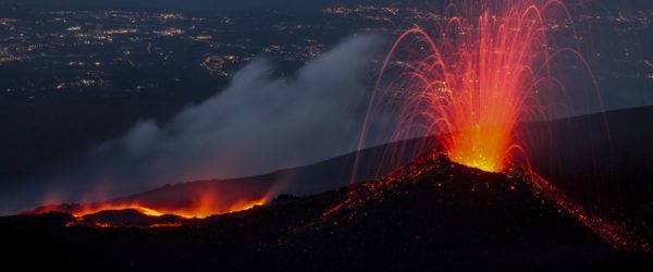 Diretta streaming eruzione Etna oggi e terremoto, video e immagini