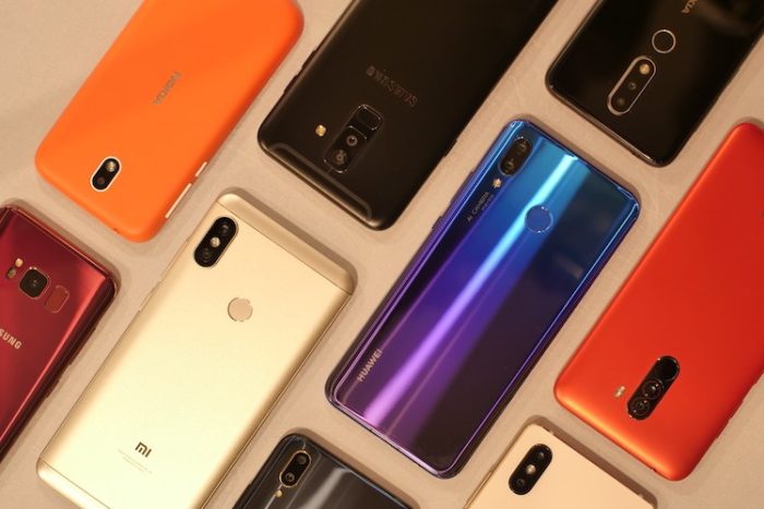 Smartphone offerte Natale 2018: sconti e promozioni, le migliori