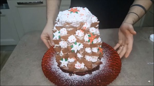 Pandoro farcito fatto in casa: ricetta con nutella e panna