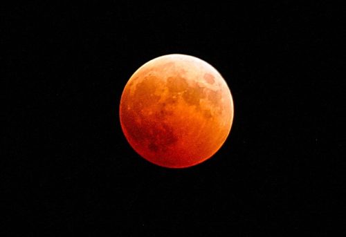 Eclissi lunare totale 21 gennaio 2019 orario e dove vederla in Italia