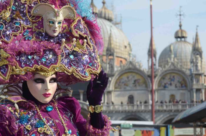 Buon Carnevale 2019: auguri animati, immagini e Whatsapp da inviare