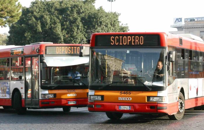 Sciopero 8 marzo 2019: orari treni e mezzi pubblici. Le fasce garantite