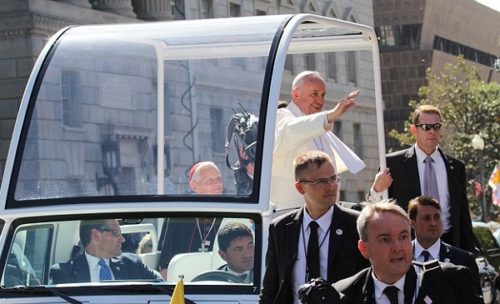 Quanto guadagna Papa Francesco