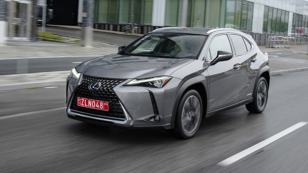 Lexus UX ibrida 2019: prezzo, scheda tecnica e interni