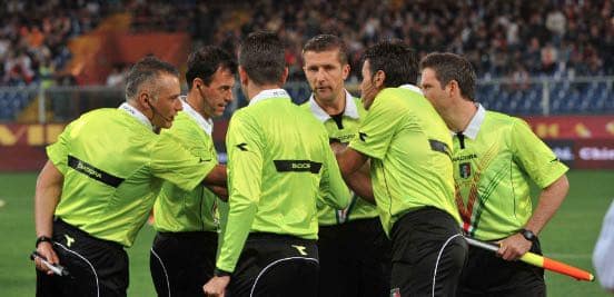 Quanto guadagnano gli arbitri in Italia: stipendio a partita in Serie A