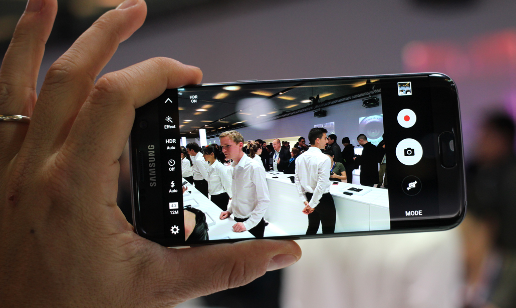 Samsung Galaxy: app camera, arriva la modalità notte. Cosa cambia