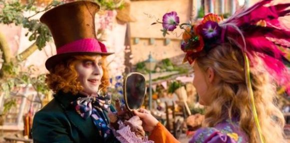 Alice attraverso lo specchio: trama, cast e riassunto del film su Italia 1