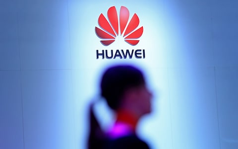 Usa-Cina, ultime notizie Google blocca vendite a Huawei
