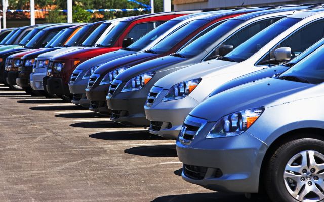 Acquisto auto e intestazione diversa dall'acquirente, come si deve fare