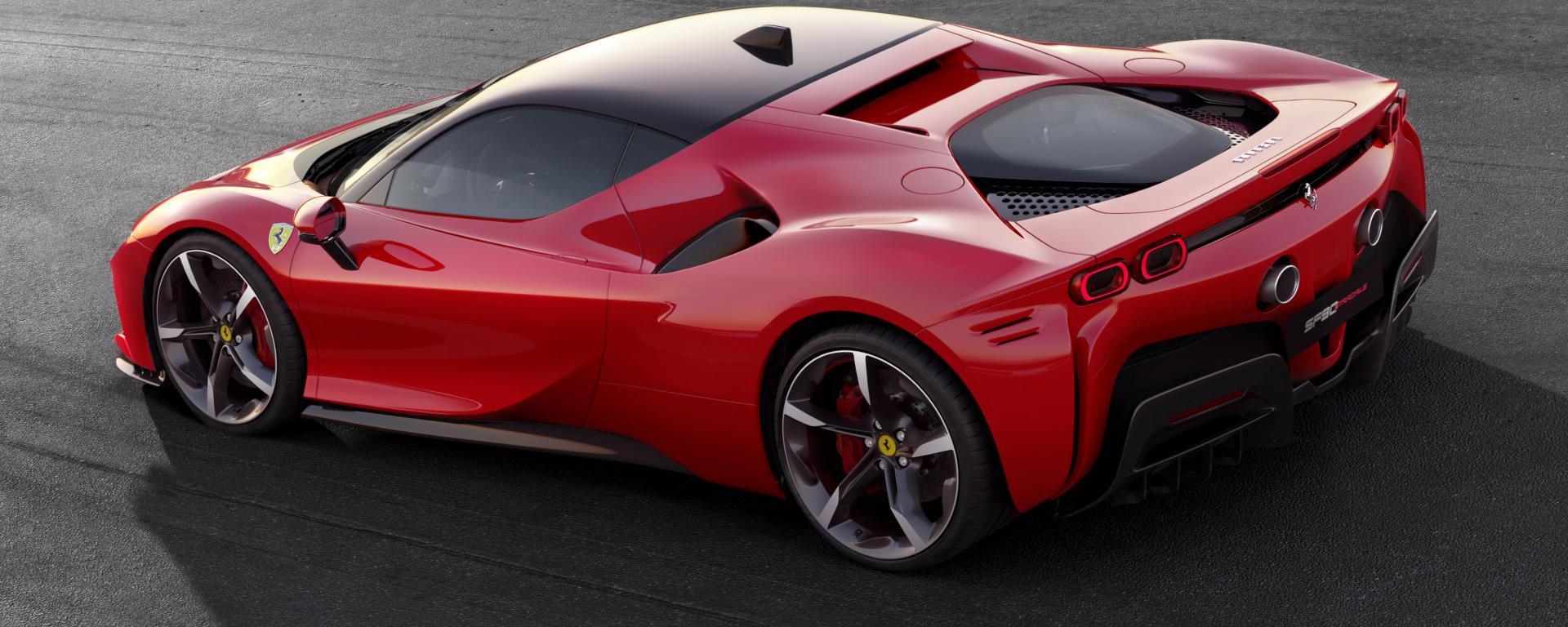 Ferrari ibrida 2019: prezzo, scheda tecnica e design. L'immagine