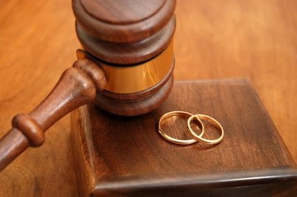 Mantenimento figli: maggiorenni e naturali, calcolo con separazione o divorzio