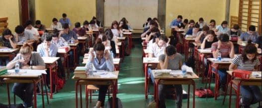 Quanto costa la Maturità 2019: tasse, ripetizioni e costi di cancelleria