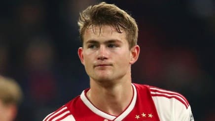 Quanto guadagna Matthijs de Ligt: stipendio e patrimonio del difensore Ajax