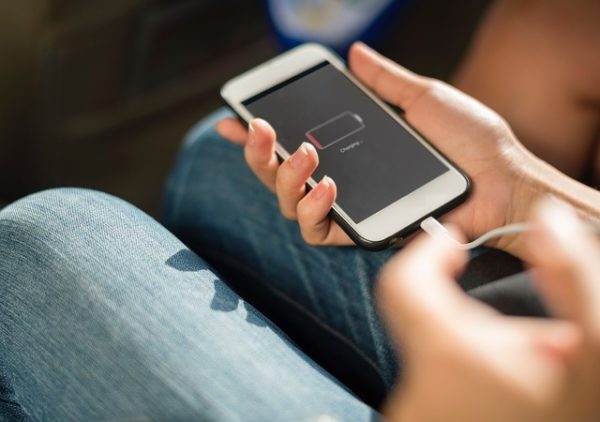 Test durata batteria smartphone 2019: classifica e top 10. Quale dura di più