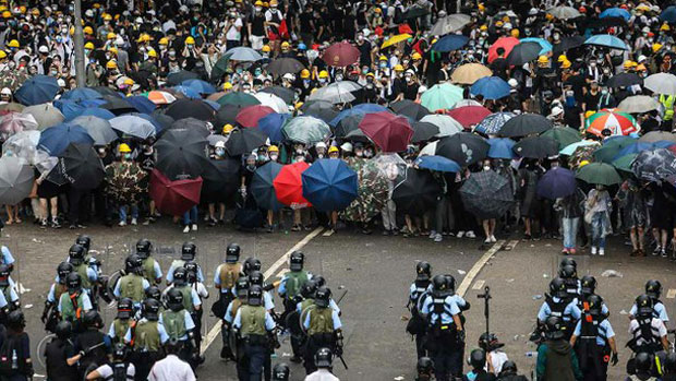 Hong Kong, ultime notizie: ottavo weekend di proteste, Pechino in difficoltà