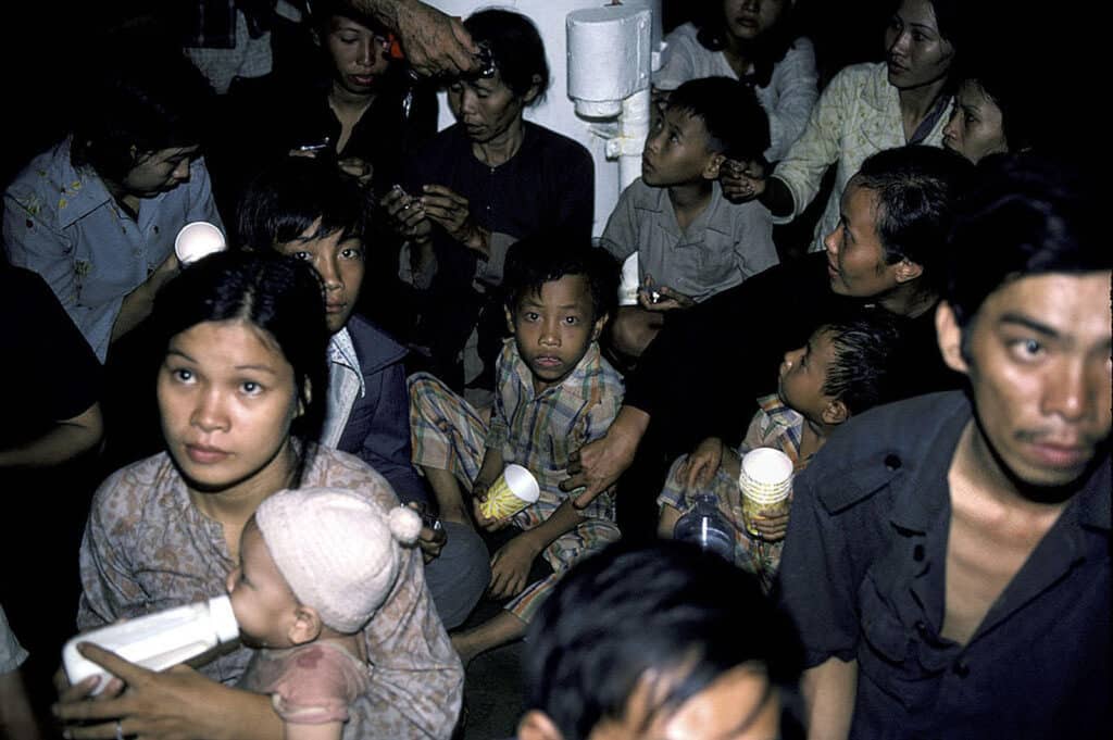 vietnamese_boat_people_manhhai_0-1024x681