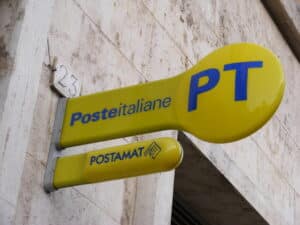 Assunzioni Poste Italiane dicembre 2020: posizioni aperte e requisiti