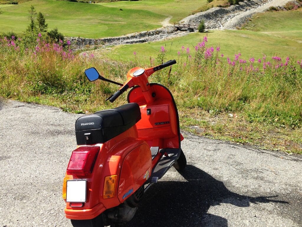 vespa piaggio rossa