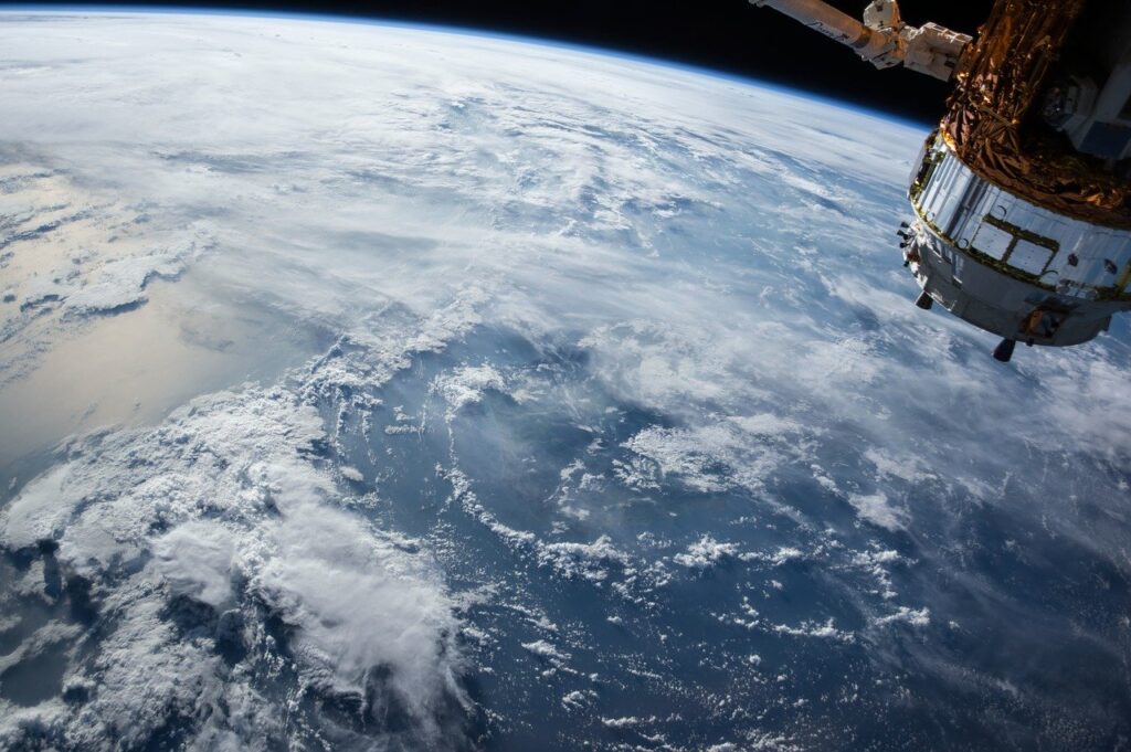 Starlink, le costellazioni di satelliti potrebbero essere illegali