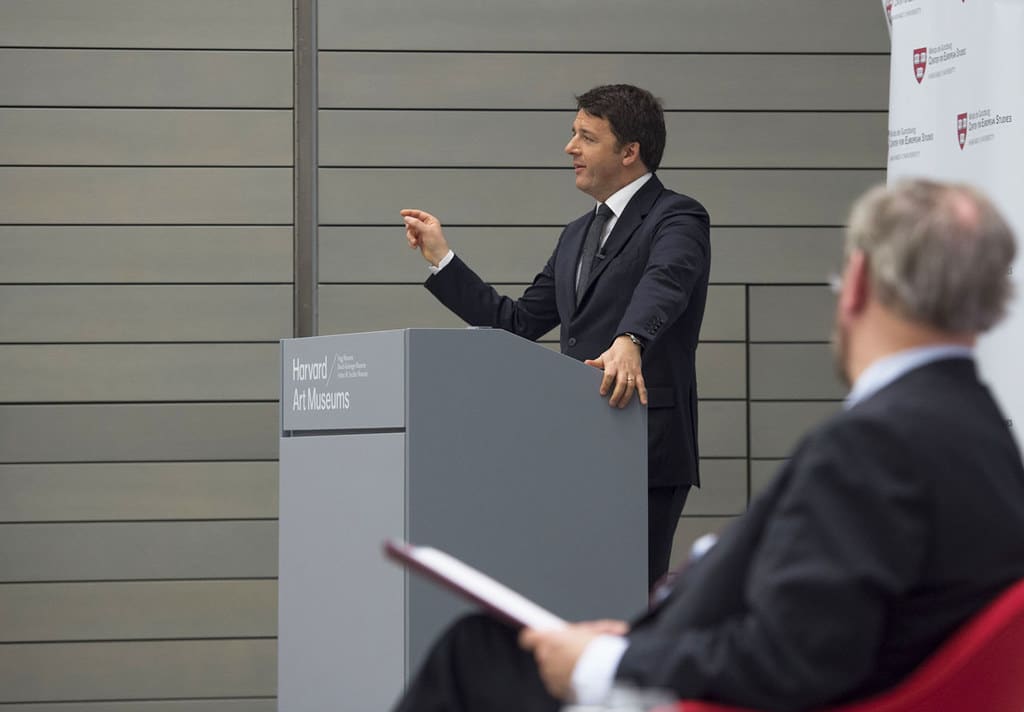 Matteo Renzi durante una iniziativa pubblica