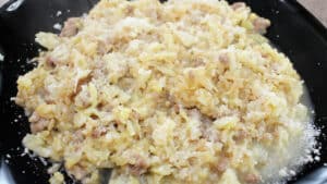 Risotto verza e salsiccia