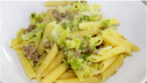 Pasta verza e salsiccia Pasta verza e salsiccia
