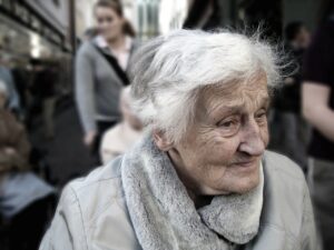 Colf e badanti: procedura regolarizzazione attiva fino al 15 luglio. Le fasi