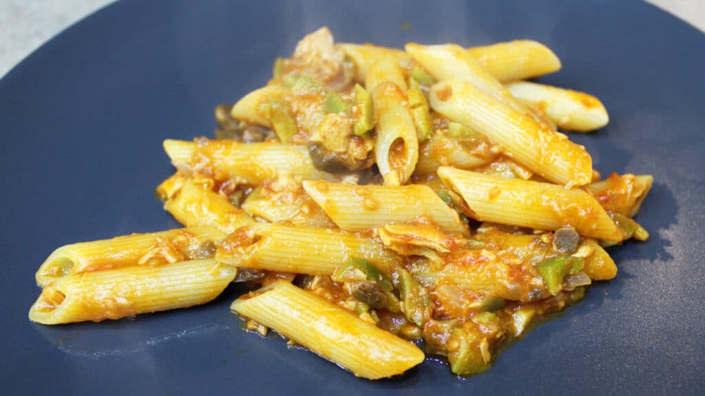 Pasta e tonno al pomodoro