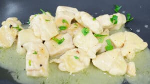 Bocconcini di pollo con vino bianco Bocconcini di pollo con vino bianco
