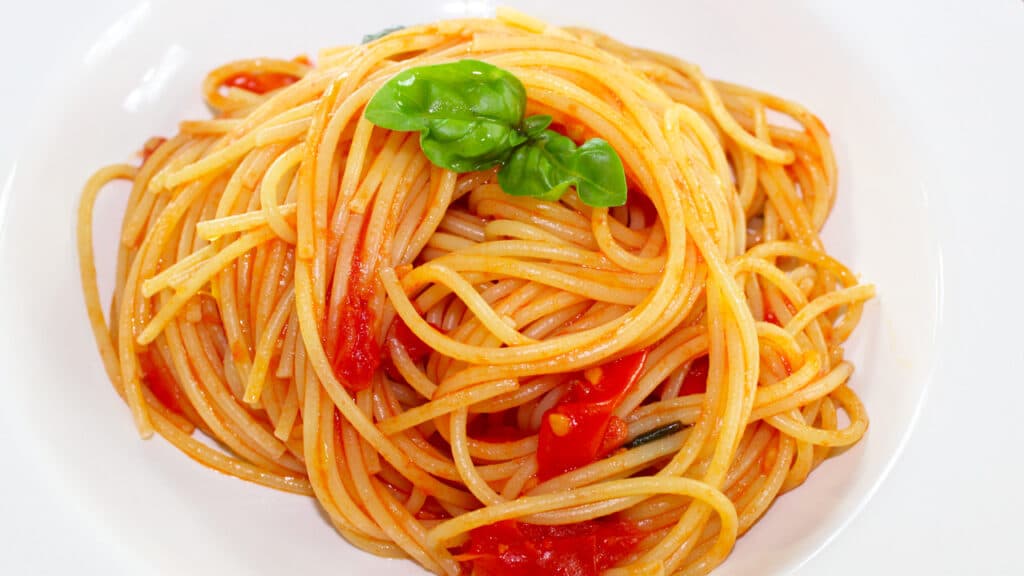 Spaghetti al pomodoro fresco