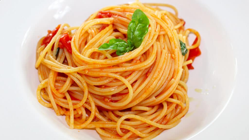 Spaghetti al pomodoro fresco